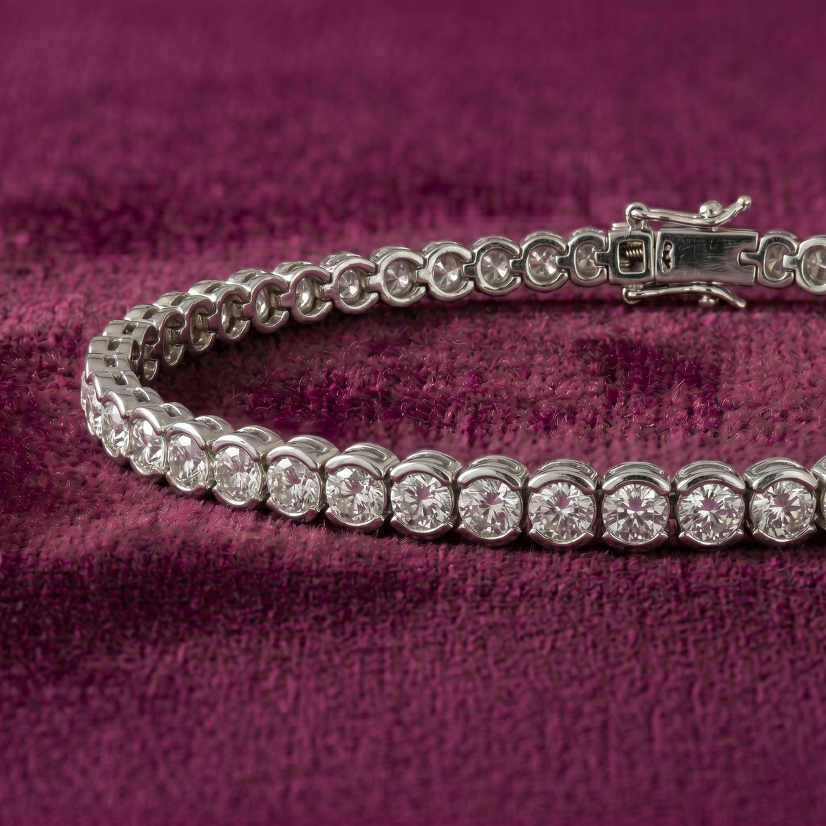 3.16 Carat Aura Delicate Round Tennis Bracelet